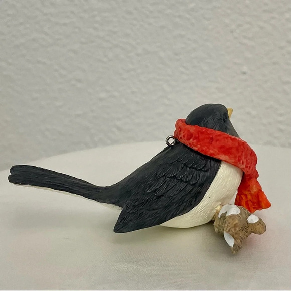 1998 Hallmark Keepsake Warm and Cozy Bird with Red Scarf Christmas Ornament. - Picture 12 of 12